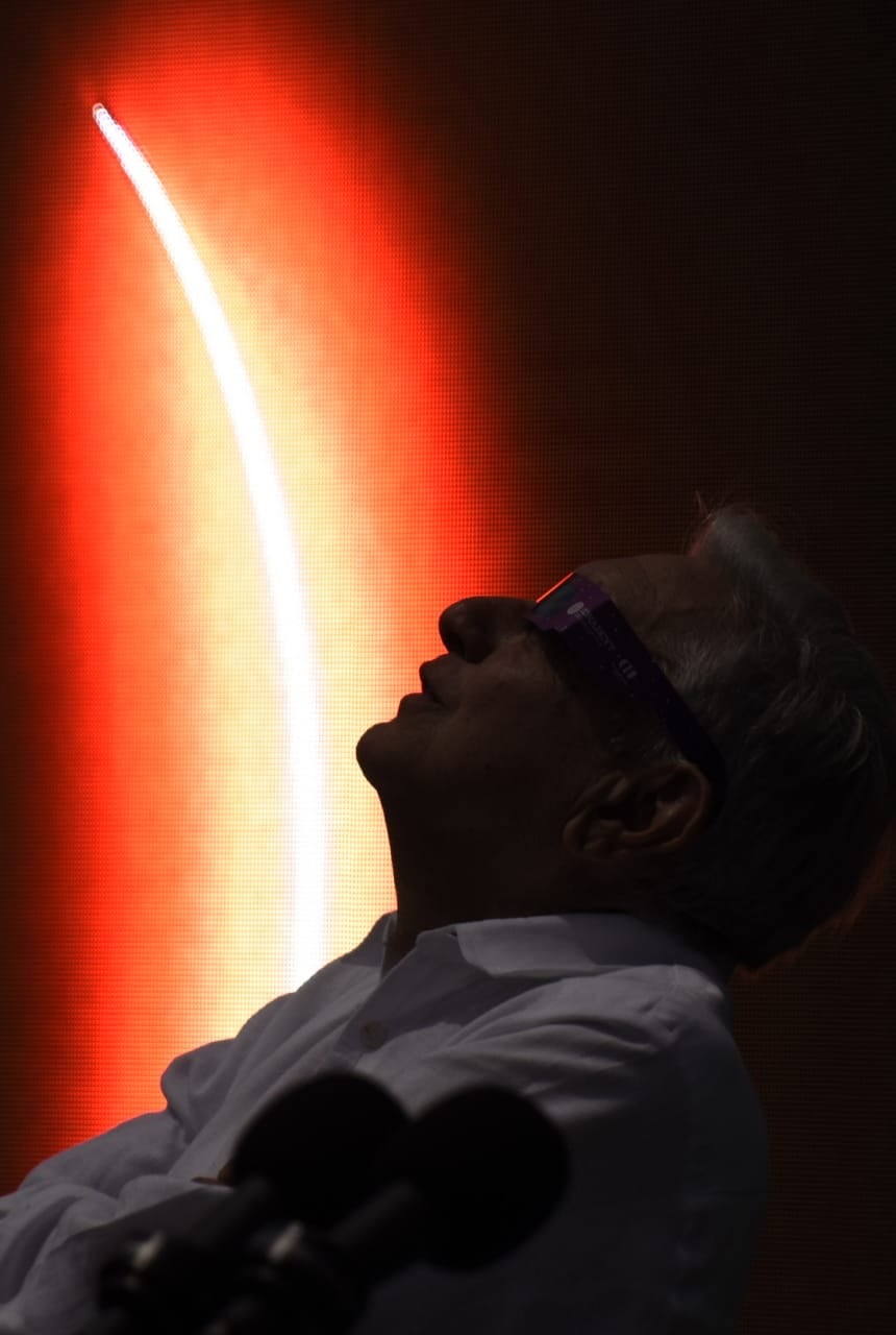Así vivió AMLO el eclipse solar desde Mazatlán