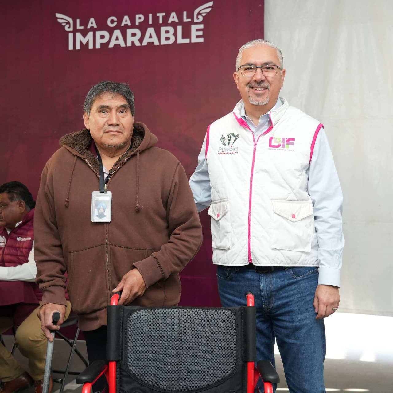 DIF Puebla Capital entregó sillas de ruedas y apoyos funcionales durante “Día del Pueblo, La Capital te Escucha”