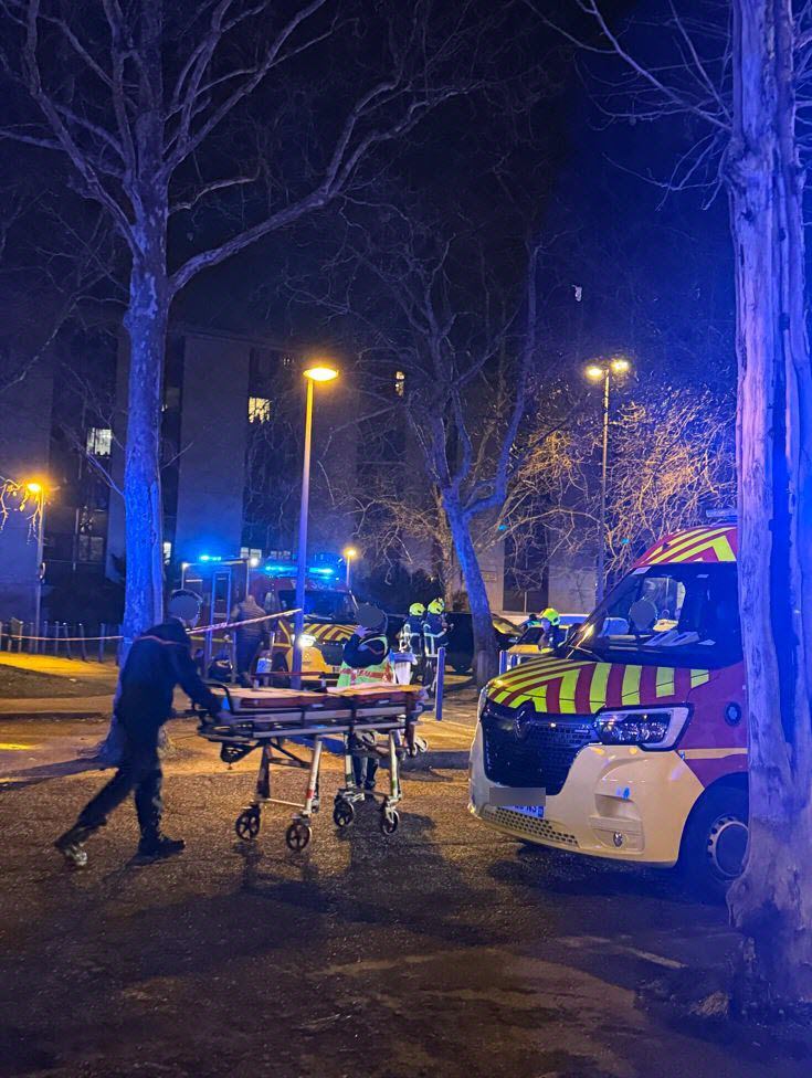 Explosión de granada en bar de Francia.