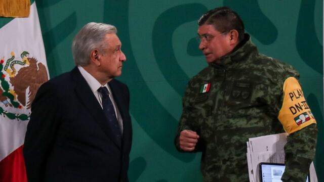 AMLO y Luis Cresencio Sandoval