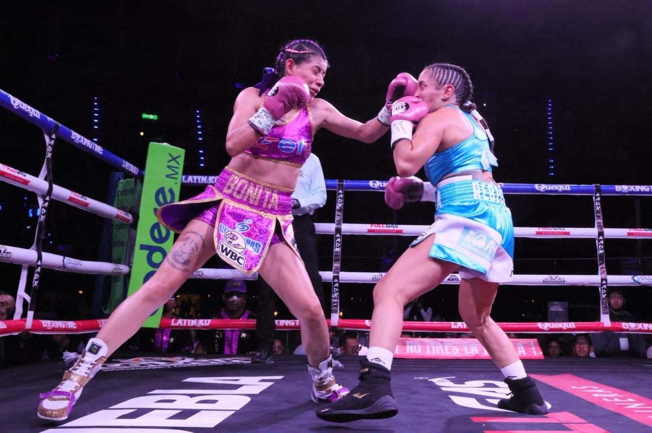 Puebla celebra: Gaby Sánchez es campeona mundial de boxeo.