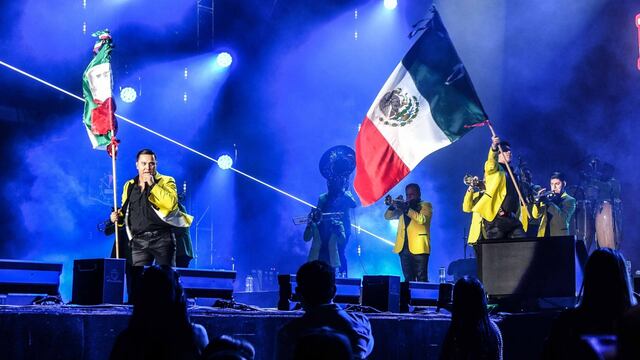 La Arrolladora Banda El Limón en el Zócalo CDMX el 15 de Septiembre por el Grito de Independencia
