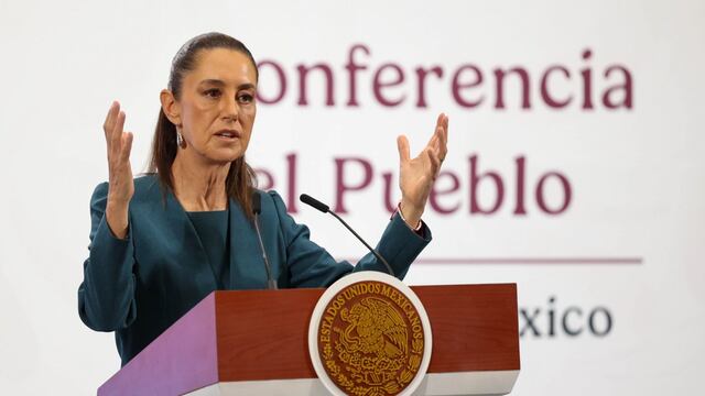 Claudia Sheinbaum llama "comentócratas" a la responsabilidad en homicidio de funcionarios