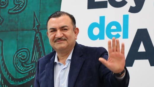 Diputado del PRI Tony Meléndez interpreta “La Guadalupana” en El Vaticano