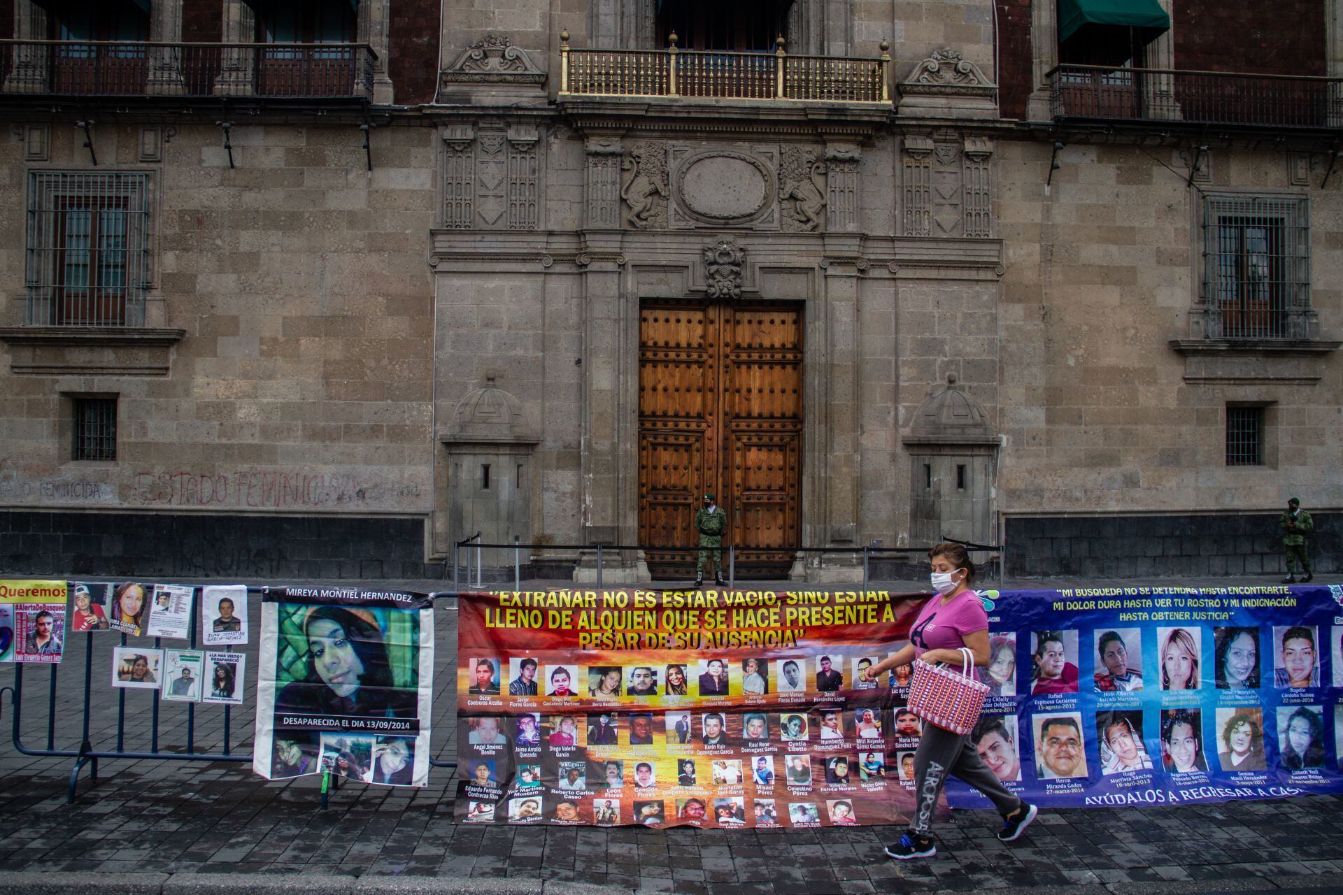 Protesta en Palacio Nacional.