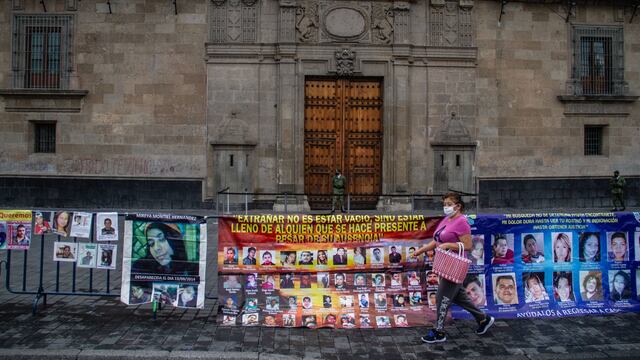 Protesta en Palacio Nacional.