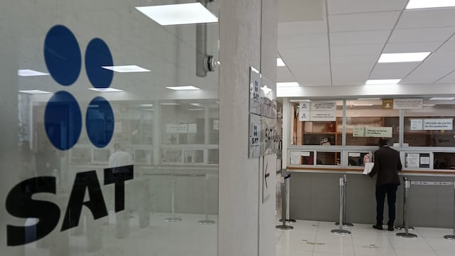SAT congela miles de cuentas bancarias en México