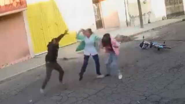 VIDEO: Mujer salva a su hija de secuestro en Ecatepec