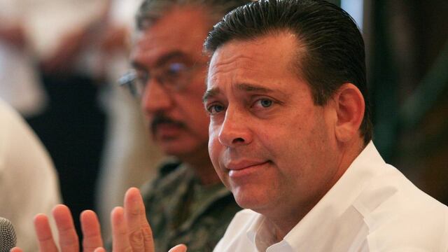 Eugenio Hernández Flores. Detenciones en su círculo cercano.