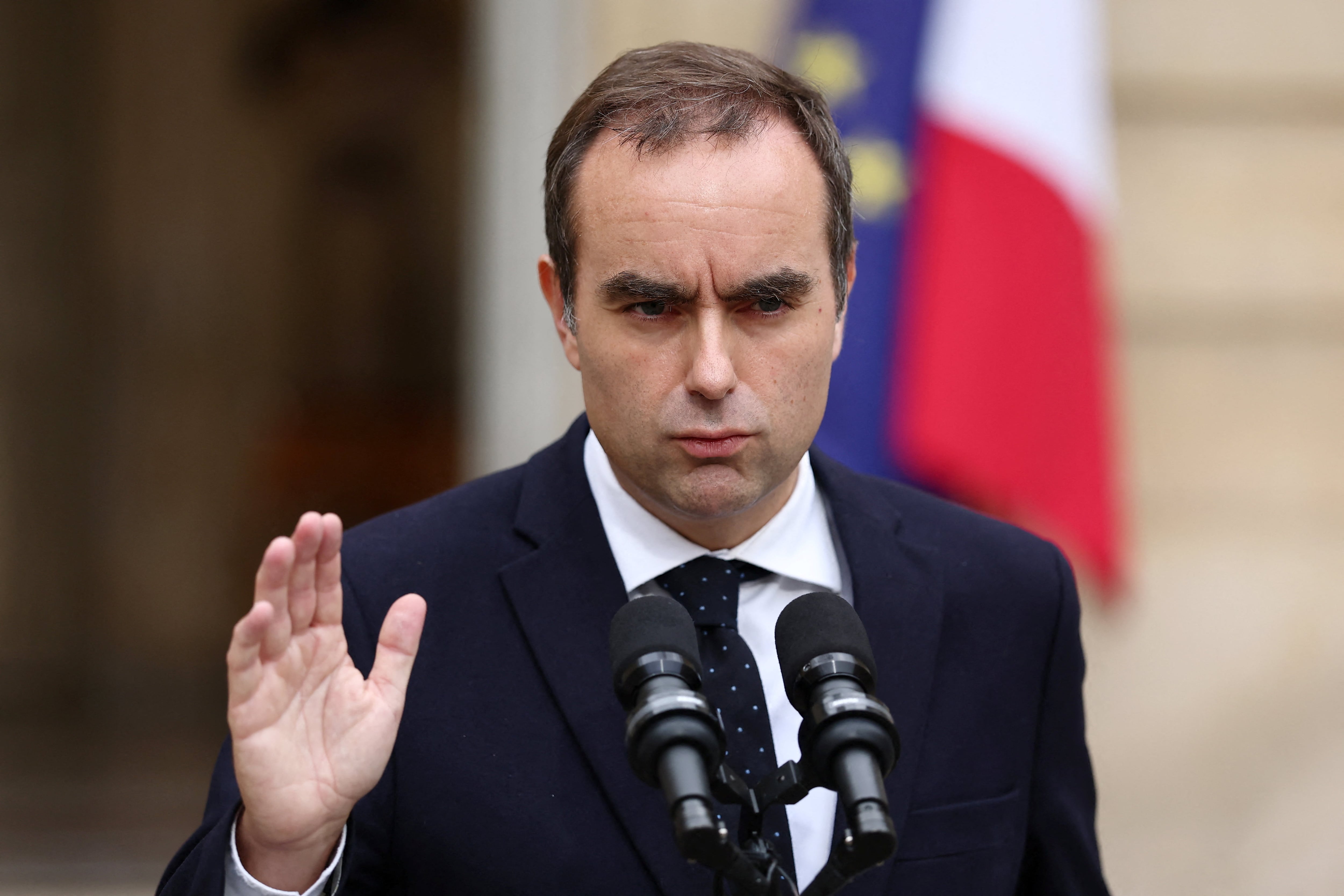 Sébastien Lecornu renuncia como Primer ministro de Francia