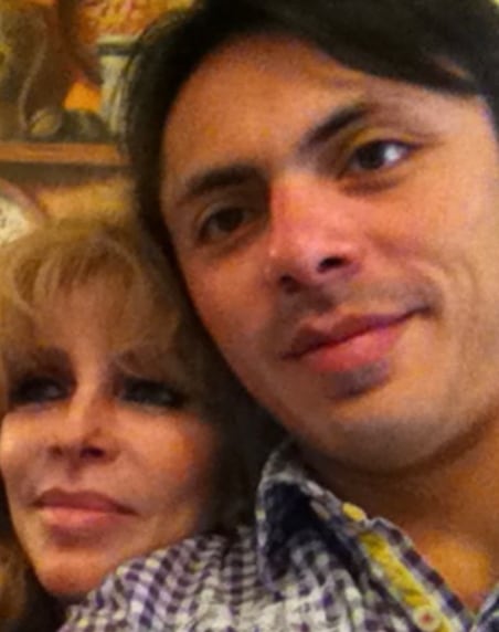 Verónica Castro y Michelle Castro.