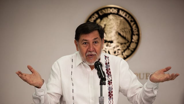 El senador Gerardo Fernández Noroña en la Cámara de Senadores