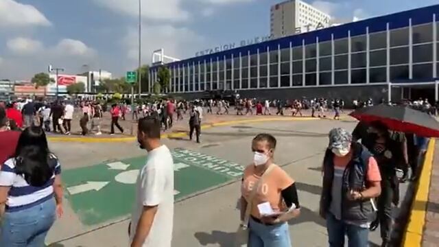 Filas en sede de vacunación de la alcaldía Cuauhtémoc