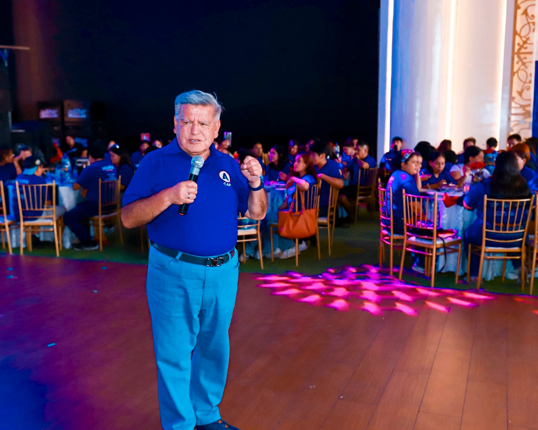 César Acuña, candidato presidencial de Perú