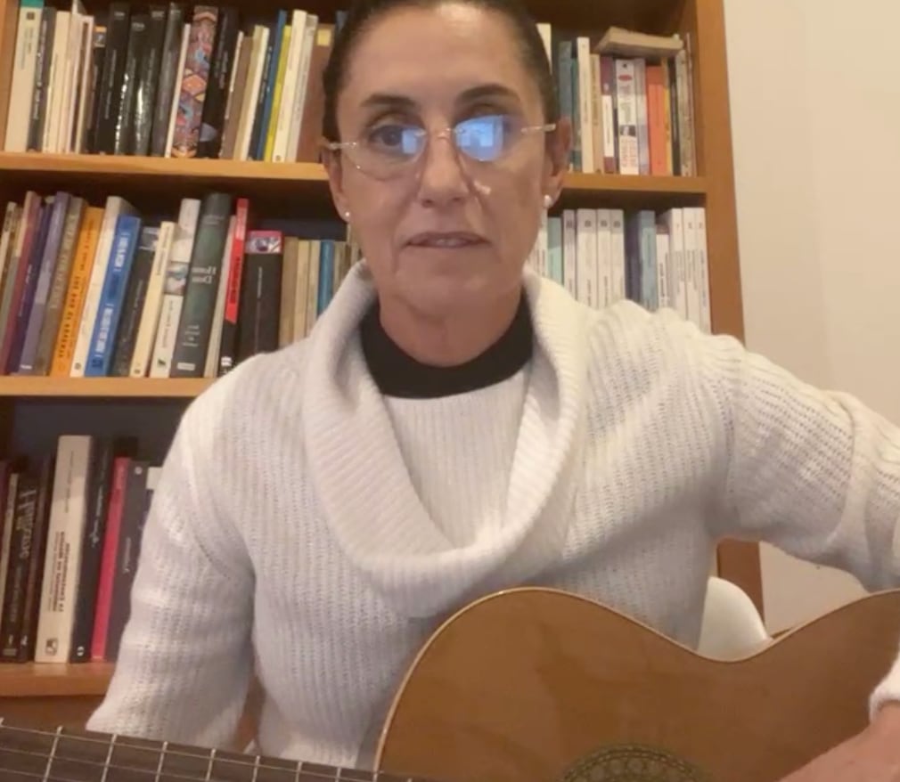 Claudia Sheinbaum comparte su talento musical con la guitarra