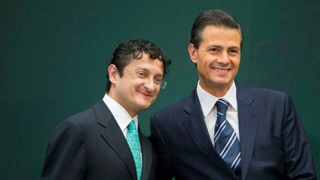 Peña Nieto y Andrade Martínez durante el nombramiento. Foto: Presidencia