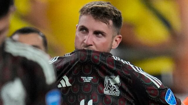 Santiago Giménez no está a la altura de la Selección Mexicana