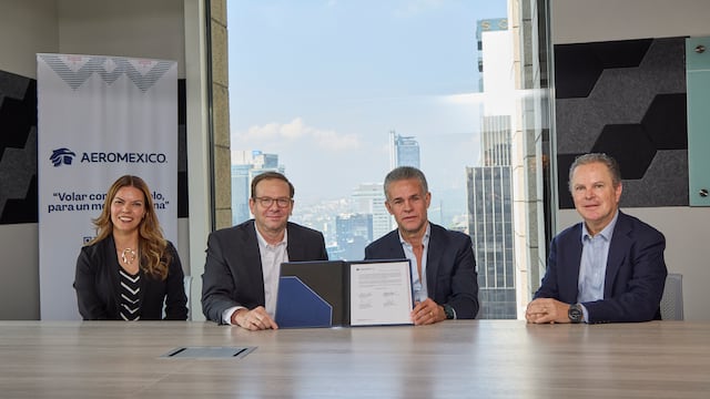 Aeroméxico impulsa el SAF con Compartamos Banco
