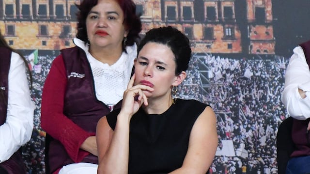 Luisa Alcalde mostró una lista de 29 políticos vinculados al PAN que son los "mismos"