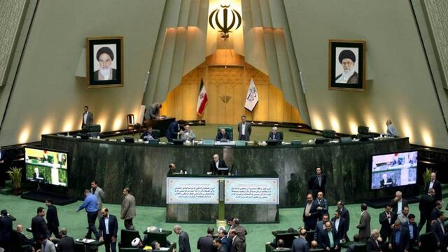 La votación aparentemente no fue unánime pero representa una victoria importante para el gobierno del presidente moderado Hasan Ruhani.