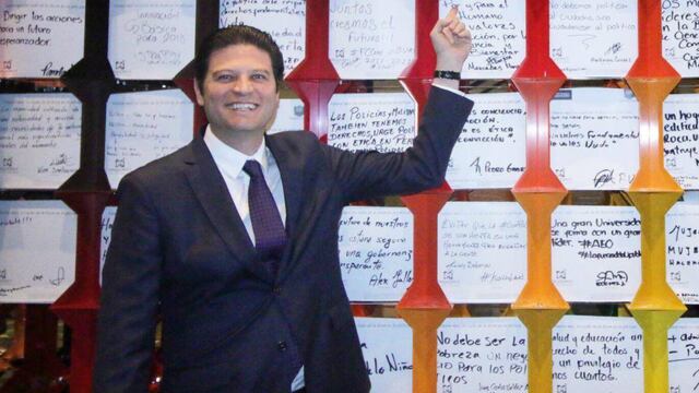 Alfonso Martínez Alcázar. Resbalón.