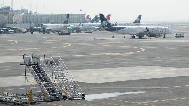 Suspensión de actividades y retraso en los vuelos se vivió por la presencia de ceniza en el AICM