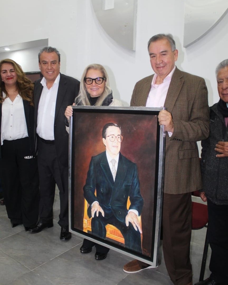 Homenaje póstumo a Mario Ruiz de Chávez, exalcalde de Naucalpan.