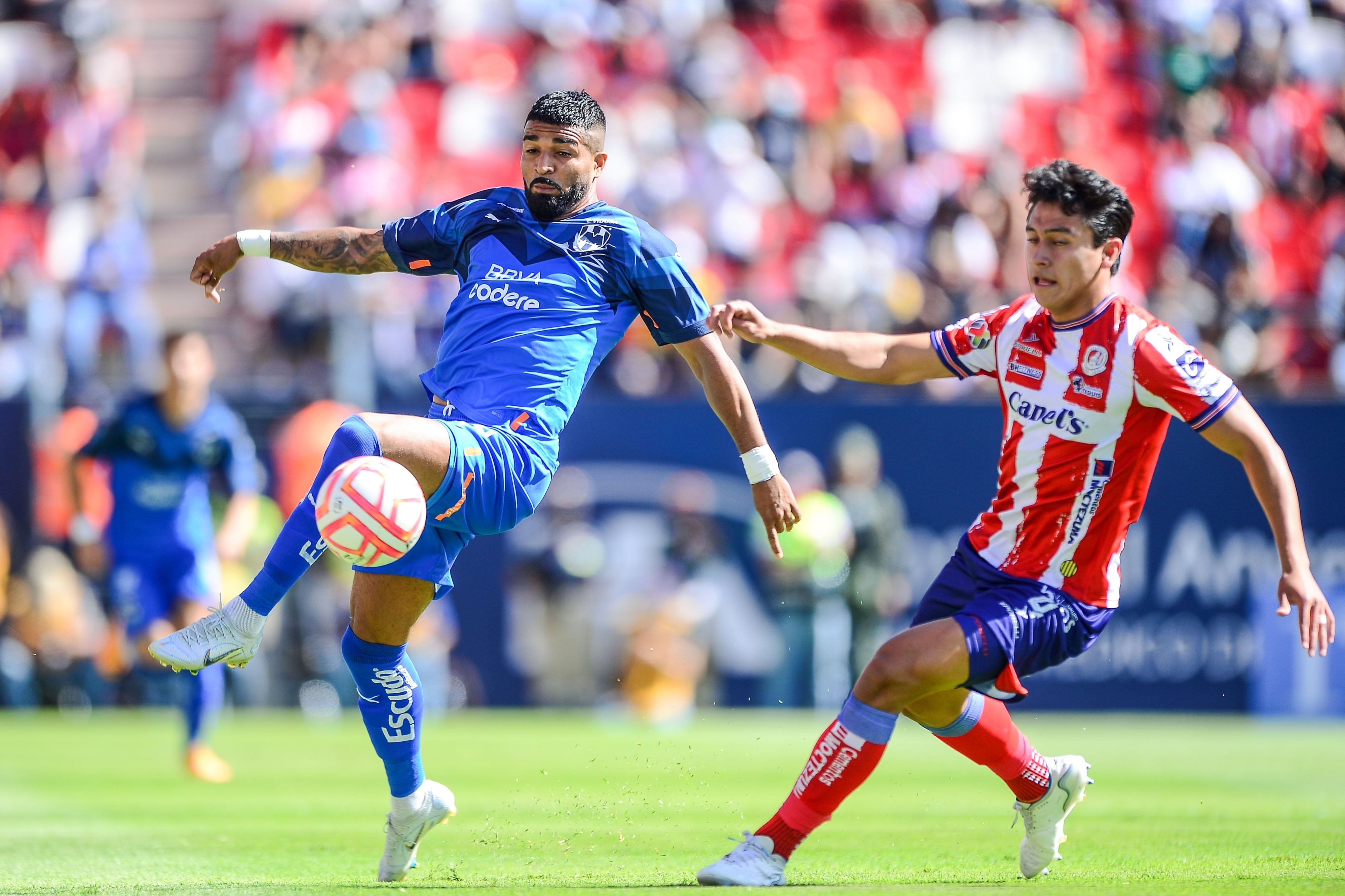 Rodrigo Aguirre.