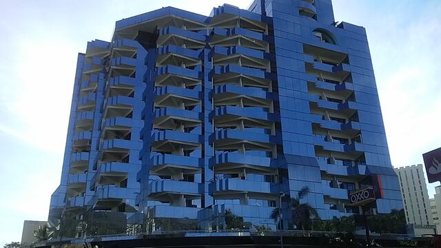 Mujer cayó de segundo piso del Condominio Hemisphere en Acapulco