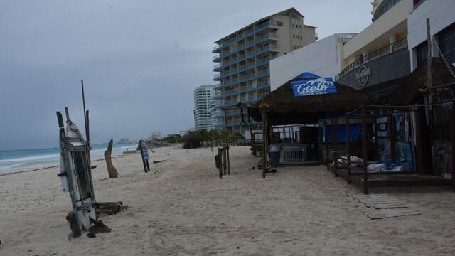 Playas de Cancún vacías.