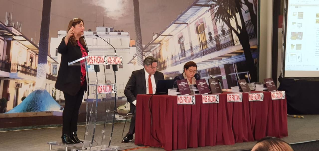 Grupo Interdisciplinario de Expertos Independientes (GIEI) presentando tercer informe de Caso Ayotzinapa