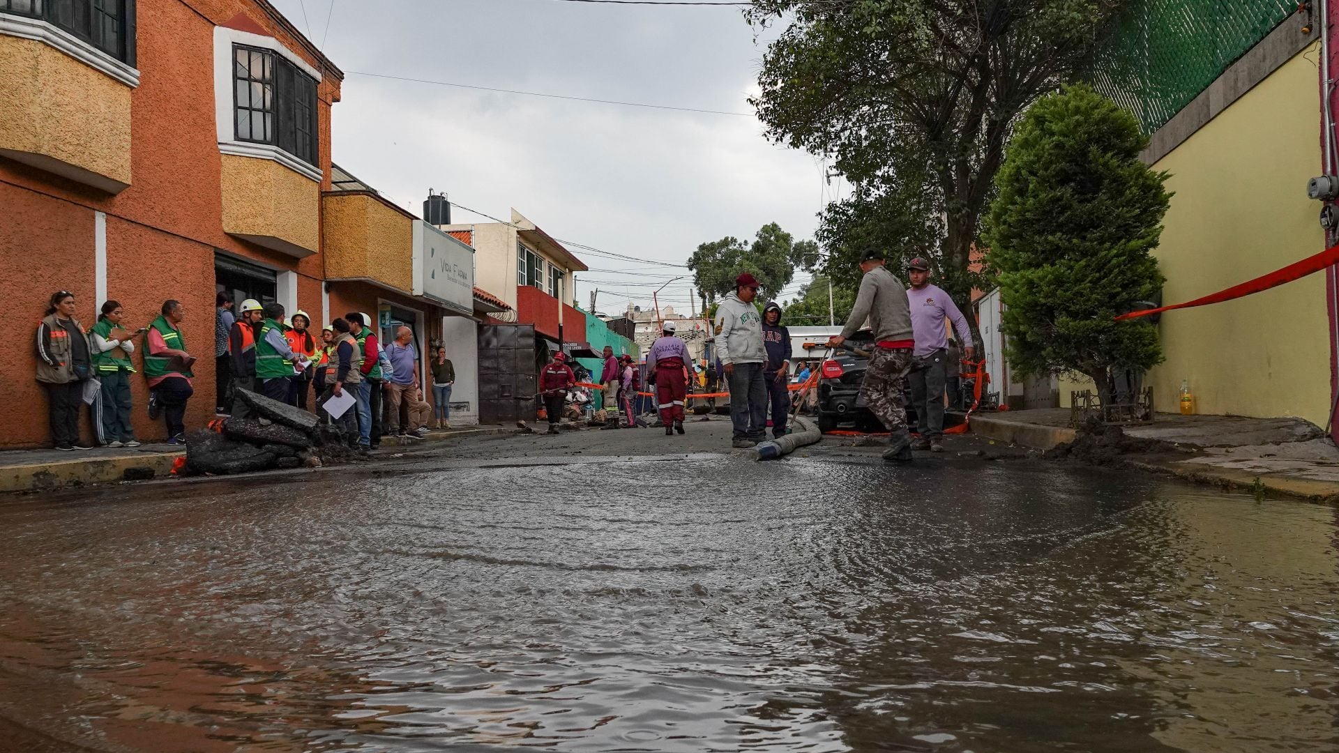 Alcaldía Iztapalapa informa que reparación de fuga tardará 36 horas