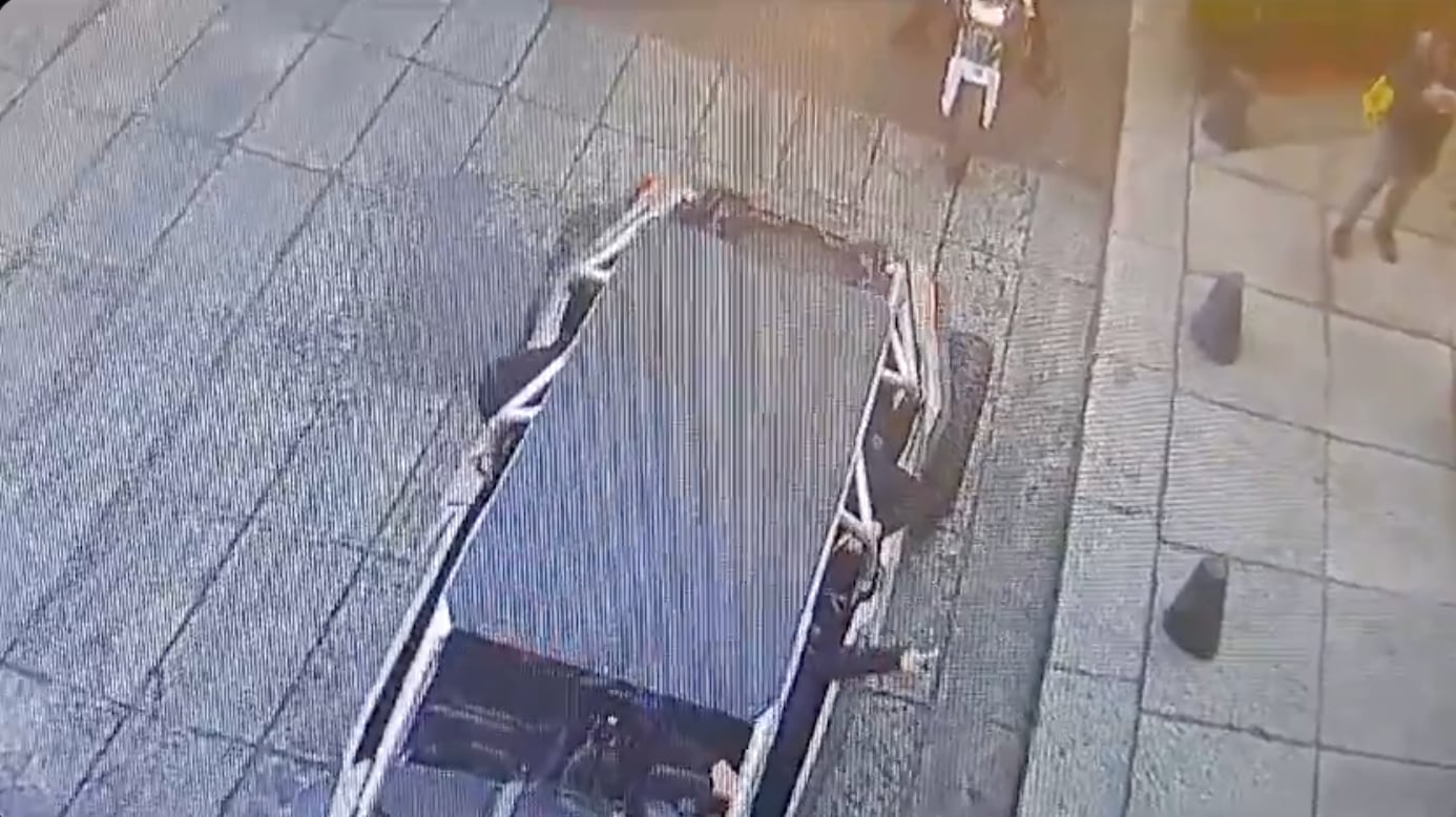 Cámara de seguridad capta momentos antes de la golpiza de su equipo contra peatón