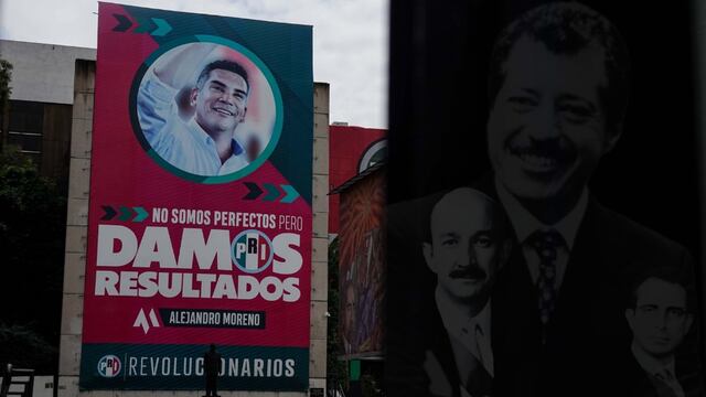 Aspectos de la sede nacional del Partido Revolucionario Institucional. Edit