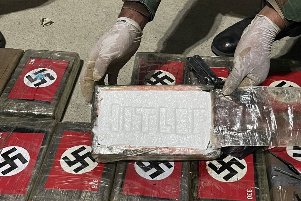 Decomisan cargamento de droga en Perú con el nombre de Adolf Hitler y la esvástica Nazi