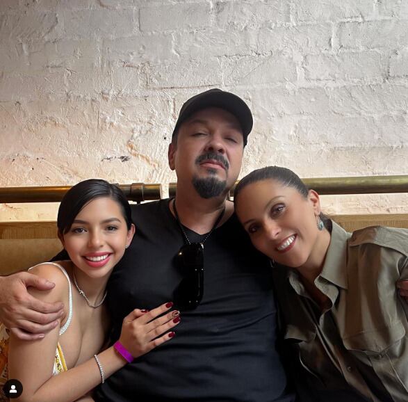 Ángela Aguilar y Pepe Aguilar reaparecen juntos abrazados tras rumor de estar distanciados