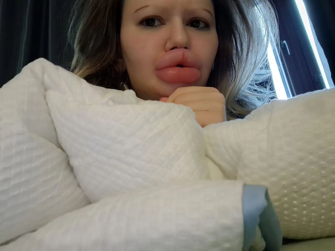 Andrea Ivanova, la mujer con los labios más grandes