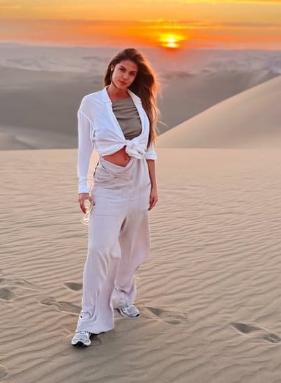 Stephanie Cayo, actriz y cantante peruana