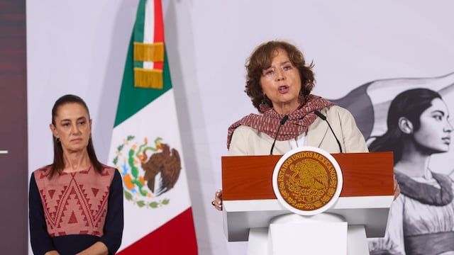 Rosaura Ruiz Gutiérrez, secretaria de Ciencias, Humanidades, Tecnología e Innovación (Secihti) y la presidenta Claudia Sheinbaum