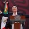 AMLO celebra que el Zócalo se haya llenado con la marcha de la Marea Rosa: “No hay represión”