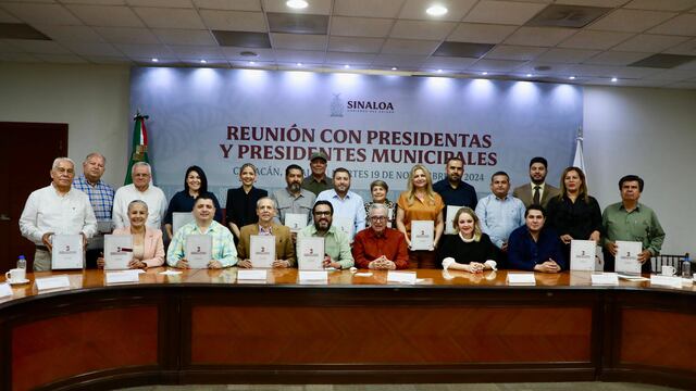 Reunión con presidentas y presidentes municipales de Sinaloa.