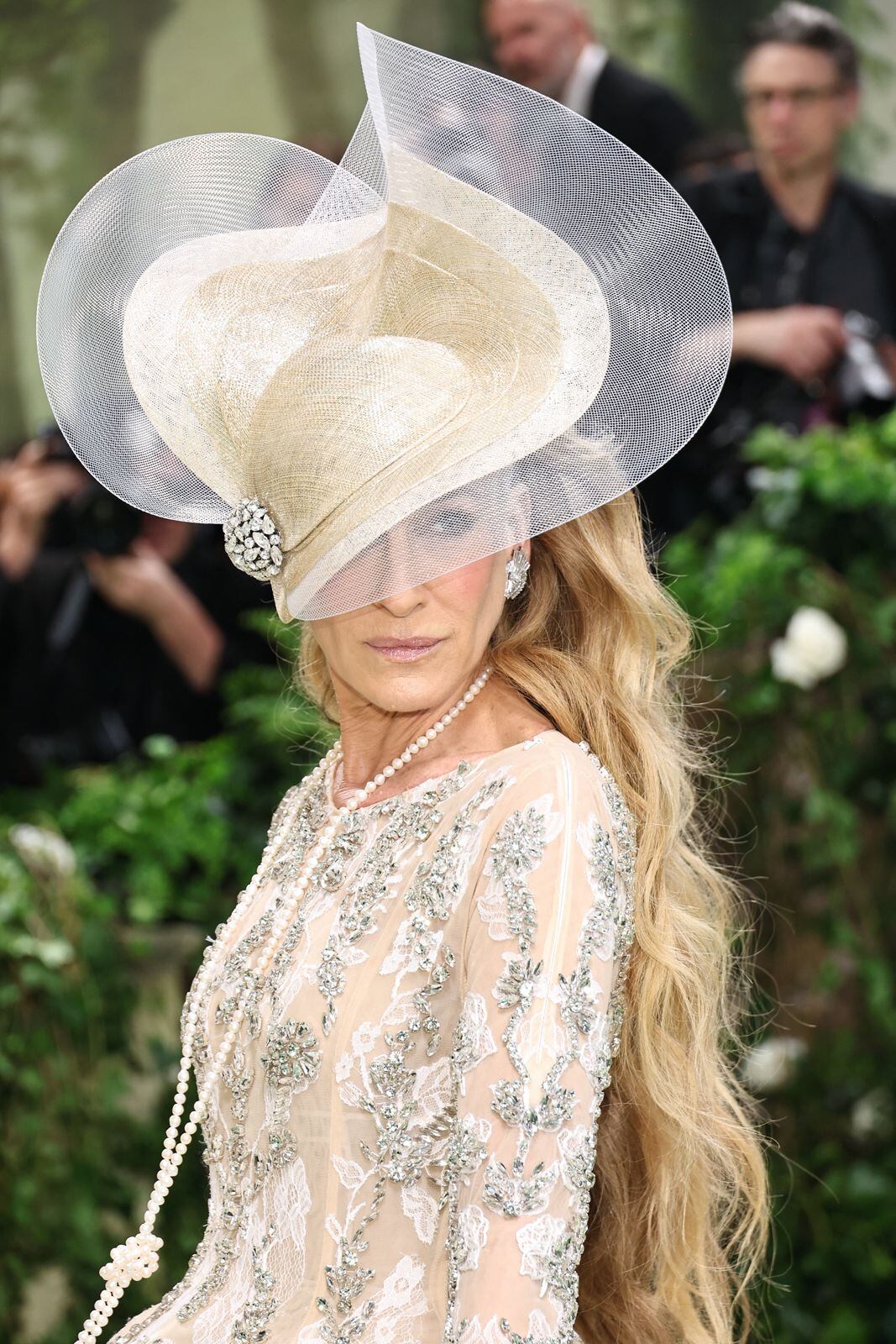 Sarah Jessica Parker regresa a la Met Gala 2024 con un precioso homenaje a Carrie Bradshaw