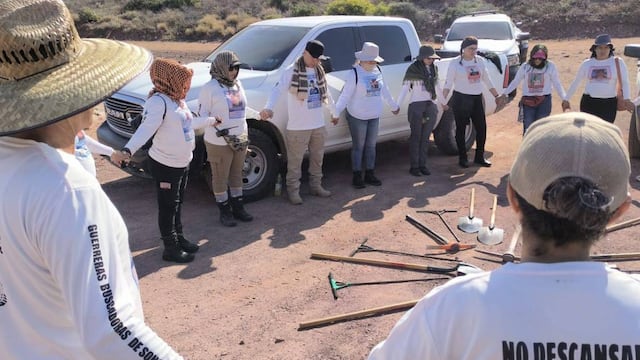 Colectivo localiza restos humanos y pertenencias en ejido de Valle de Guaymas
