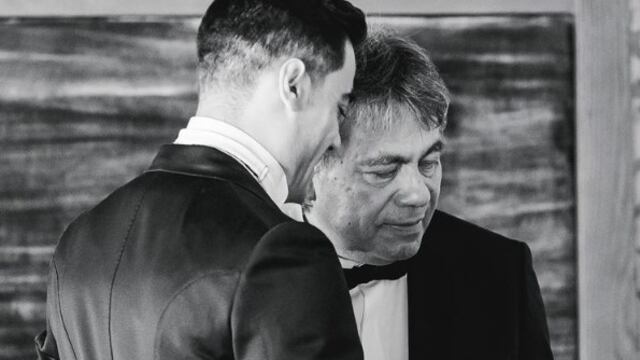 Carlos RIvera se despide de su padre