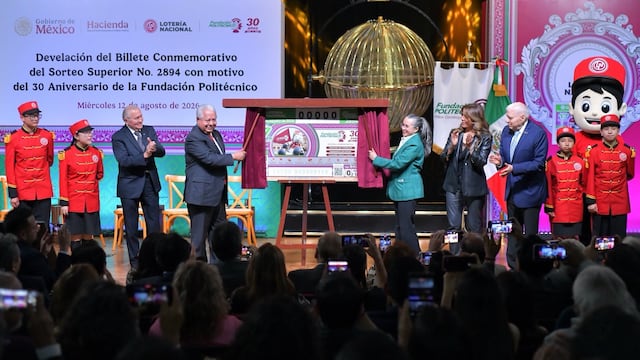 Lotería Nacional presenta billete por 30 aniversario de Fundación Politécnico.