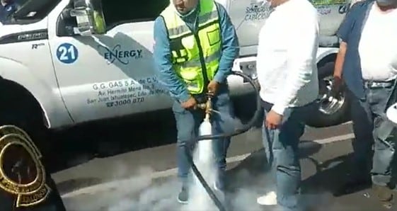 Enfrentamientos entre gaseros y policía capitalina