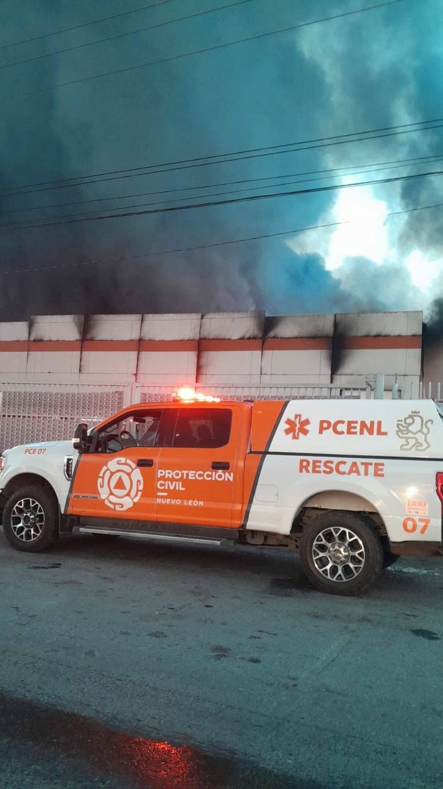 Incendio en Parque Industrial de Escobedo