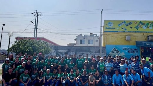 Monterrey retira más de 8 toneladas de basura en operativo de limpieza urbana