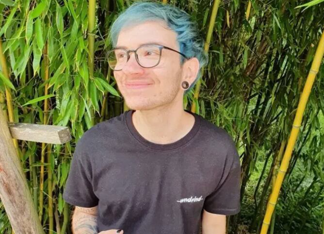 Leonard Stockl, tiene 10 personalidades distintas