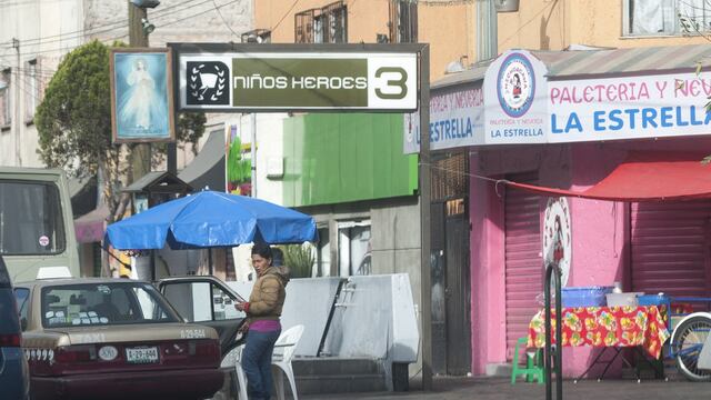 Metro CDMX Niños Héroes es escenario de polémico desalojo de persona en situación de calle